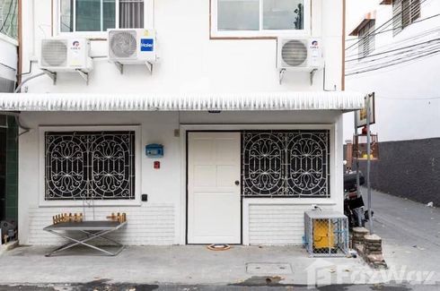 4 Bedroom Townhouse for rent in Khlong Tan Nuea, Bangkok