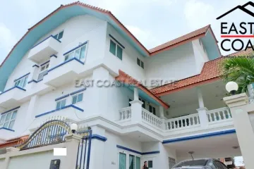 9 Bedroom House for sale in Na Kluea, Chonburi