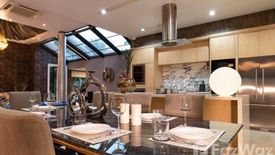 5 Bedroom House for rent in Khlong Tan Nuea, Bangkok