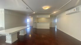 3 Bedroom Apartment for rent in Le Chateau, Khlong Tan Nuea, Bangkok