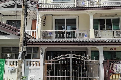 3 Bedroom Townhouse for rent in Bang Mot, Bangkok