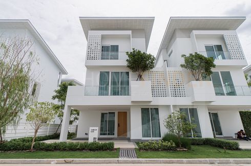 3 Bedroom House for sale in Saphan Sung, Bangkok