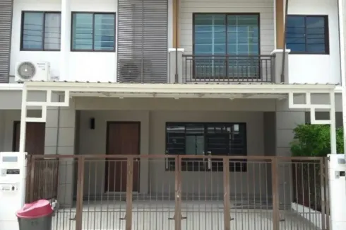 3 Bedroom Townhouse for sale in Pruksaville 73 Pattanakarn, Suan Luang, Bangkok