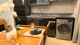 2 Bedroom Condo for rent in Si Phraya, Bangkok near MRT Sam Yan