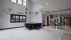 8 Bedroom House for rent in Saranchit 4, Bang Chak, Bangkok