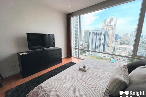 2 Bedroom Condo for rent in Khlong Tan Nuea, Bangkok near BTS Ekkamai