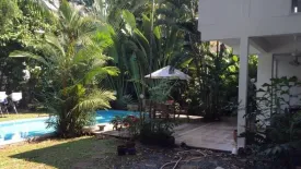 6 Bedroom Villa for sale in Khlong Tan Nuea, Bangkok