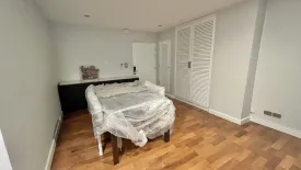 2 Bedroom Condo for sale in Le Premier 2, Khlong Tan Nuea, Bangkok near BTS Thong Lo