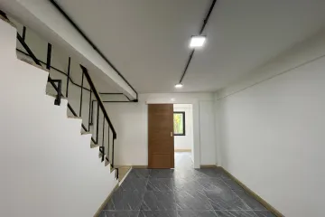 2 Bedroom Townhouse for rent in Bang Bamru, Bangkok near MRT Bang Yi Khan