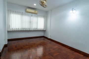 5 Bedroom Townhouse for rent in Phra Khanong, Bangkok near BTS Ekkamai