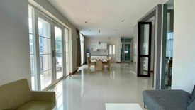 3 Bedroom House for rent in Dokmai, Bangkok