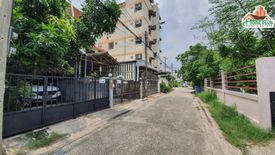 4 Bedroom Townhouse for sale in Lat Phrao, Bangkok near MRT Lat Phrao 71