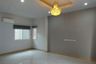 6 Bedroom Townhouse for rent in Wong Sawang, Bangkok near MRT Wong Sawang