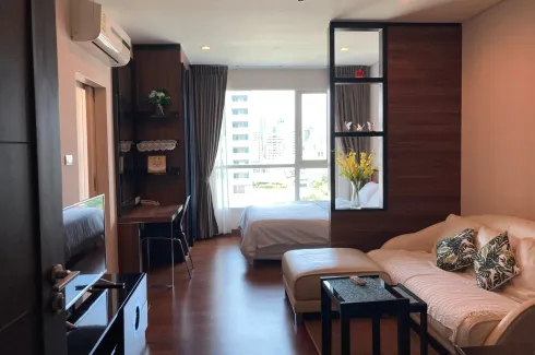 1 Bedroom Condo for sale in Khlong Tan Nuea, Bangkok