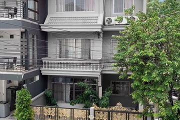 5 Bedroom Office for rent in Phra Khanong, Bangkok near BTS Phra Khanong