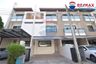 3 Bedroom Townhouse for sale in Khlong Chaokhun Sing, Bangkok