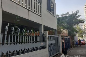 4 Bedroom House for sale in Khlong Tan Nuea, Bangkok near BTS Phrom Phong