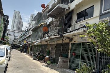 3 Bedroom Townhouse for sale in Bang Phong Pang, Bangkok