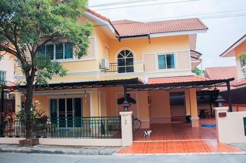 3 Bedroom House for rent in Moo Baan Rinrada, Chai Sathan, Chiang Mai