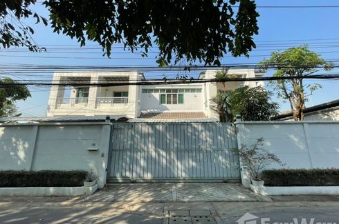 3 Bedroom House for sale in Lat Phrao, Bangkok