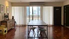 4 Bedroom Condo for rent in Charan Mansion, Khlong Toei Nuea, Bangkok near MRT Sukhumvit