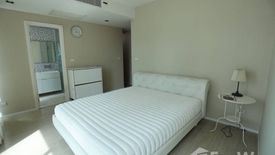 2 Bedroom Condo for rent in The Room Sukhumvit 21, Khlong Toei Nuea, Bangkok near MRT Sukhumvit