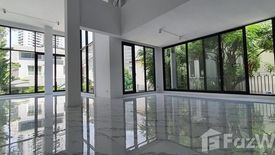 4 Bedroom House for sale in Khlong Tan Nuea, Bangkok near BTS Phrom Phong