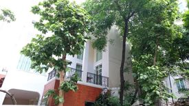 3 Bedroom Townhouse for rent in Baan Klangkrung Thonglor, Khlong Tan Nuea, Bangkok near BTS Thong Lo