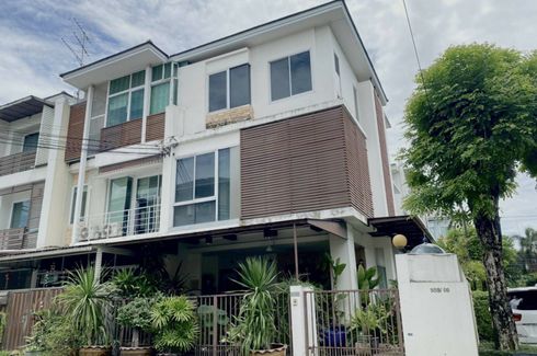 3 Bedroom Townhouse for sale in Thanapat Haus Sathorn - Narathiwas, Chong Nonsi, Bangkok
