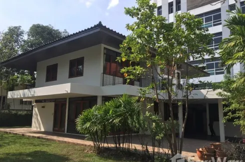 4 Bedroom House for rent in Thung Maha Mek, Bangkok near MRT Lumpini