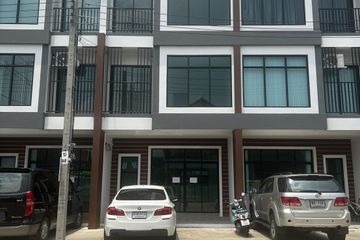 4 Bedroom Townhouse for sale in Dokmai, Bangkok