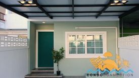 2 Bedroom House for sale in Na Kluea, Chonburi