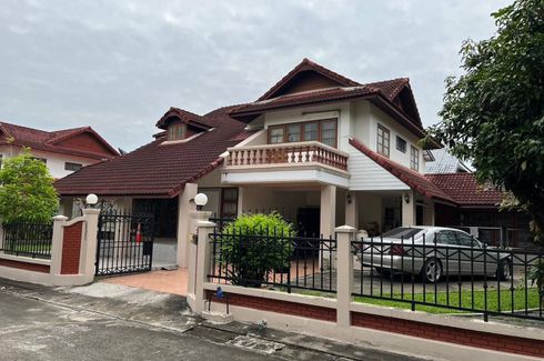 5 Bedroom House for sale in Baan Ploy Burin, Chang Khlan, Chiang Mai