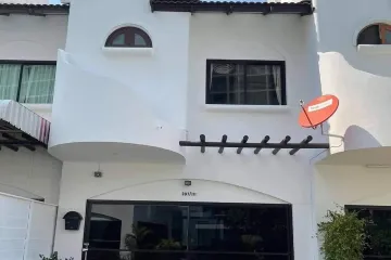 2 Bedroom Townhouse for sale in Nong Prue, Chonburi