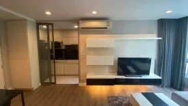 1 Bedroom Condo for rent in The Room Sukhumvit 40, Phra Khanong, Bangkok near BTS Ekkamai