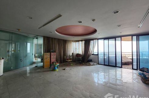 3 Bedroom Condo for sale in Royal River Place, Bang Phong Pang, Bangkok