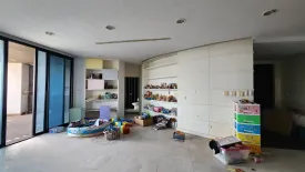 3 Bedroom Condo for sale in Royal River Place, Bang Phong Pang, Bangkok