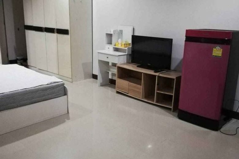 1 Bedroom Condominium For Rent 