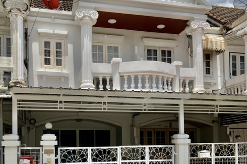 2 Bedroom Townhouse for sale in Bang Na, Bangkok