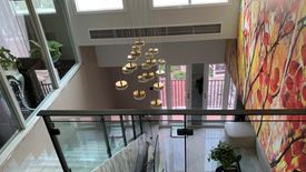 3 Bedroom Condo for sale in Maestro 01 Sathorn-Yenakat, Thung Maha Mek, Bangkok near MRT Khlong Toei