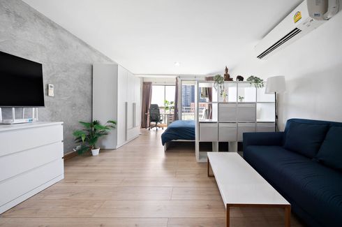 Condo for sale in Plus 38 Hip, Phra Khanong, Bangkok near BTS Thong Lo