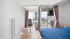 Condo for sale in Plus 38 Hip, Phra Khanong, Bangkok near BTS Thong Lo