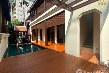 3 Bedroom Villa for rent in Phra Khanong Nuea, Bangkok near BTS Ekkamai