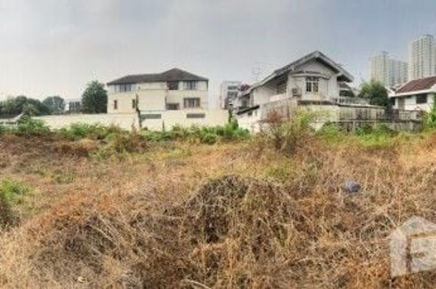 Land for sale in Bang Bamru, Bangkok near MRT Bang Yi Khan