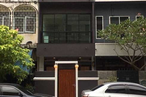 3 Bedroom Townhouse for sale in Khlong Toei, Bangkok near MRT Queen Sirikit National Convention Centre