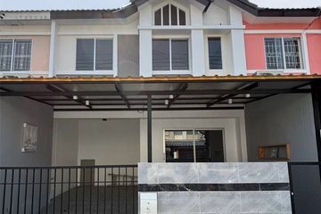 3 Bedroom Townhouse for sale in Lam Pla Thio, Bangkok