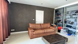 2 Bedroom Condo for sale in Q House Condo Sathorn, Khlong Ton Sai, Bangkok near BTS Krung Thon Buri