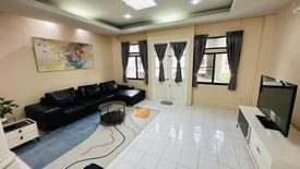 3 Bedroom Townhouse for rent in Moo Baan Chicha Castle, Khlong Toei Nuea, Bangkok near MRT Phetchaburi