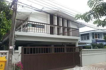 4 Bedroom House for rent in Sam Sen Nok, Bangkok