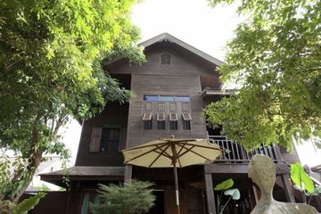 8 Bedroom House for rent in Wat Ket, Chiang Mai